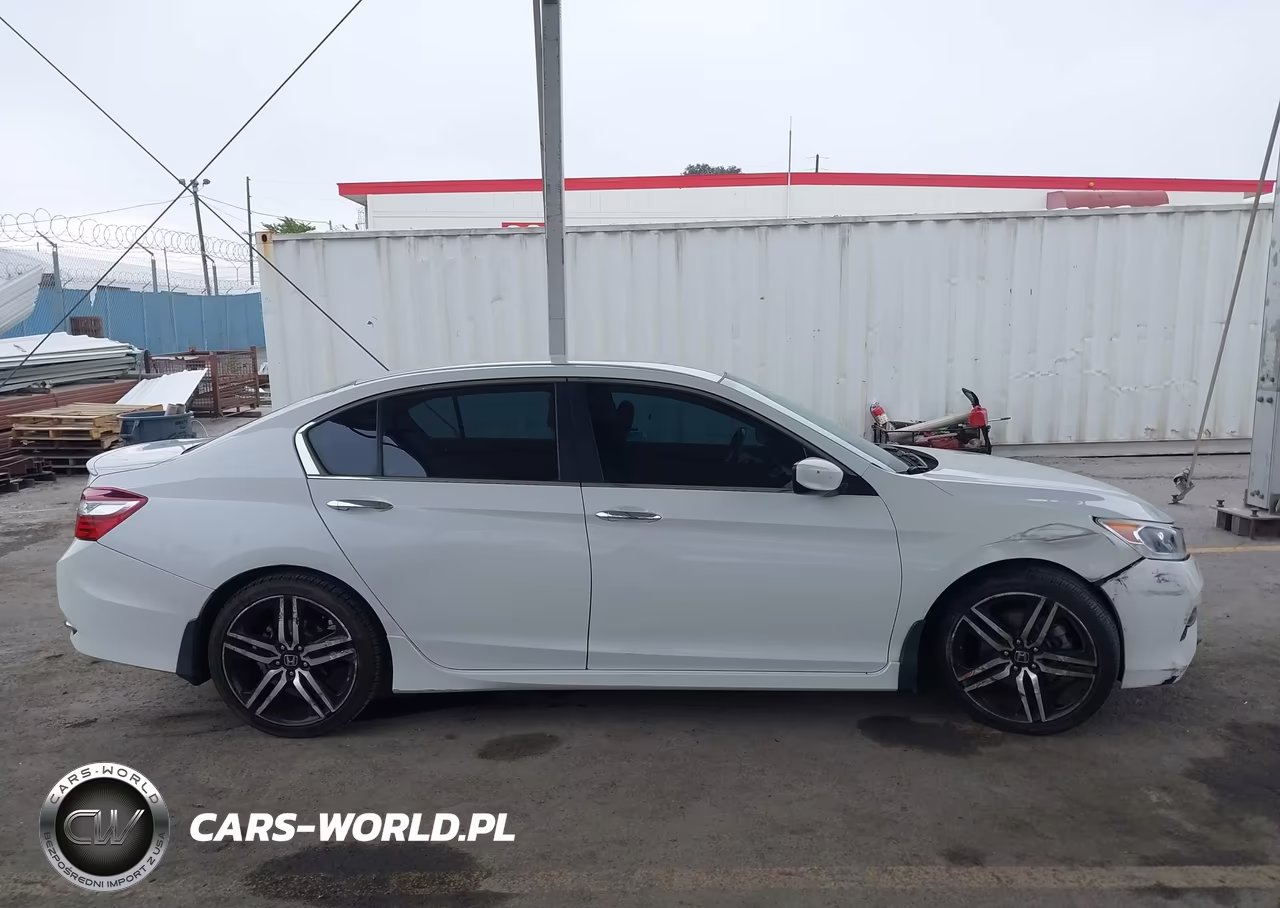 2017 Honda Accord Sport VIN:1HGCR2F51HA070289 - 13