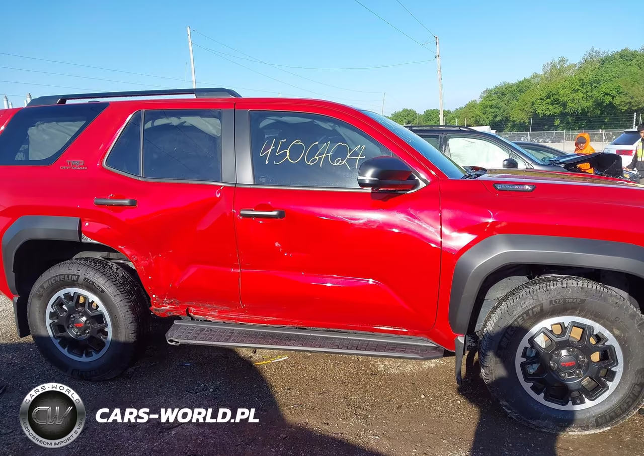 2025 Toyota 4Runner Hybrid Trd Off Road Premium VIN:JTEVB5BR2S5015139 - 13