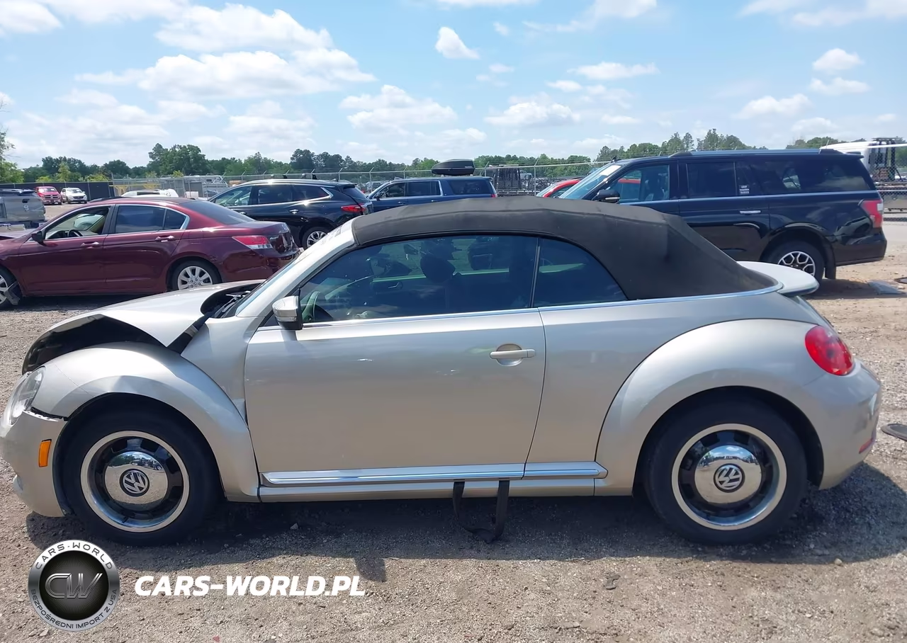 2015 Volkswagen Beetle 1.8T Classic VIN:3VW517AT4FM809699 - 14
