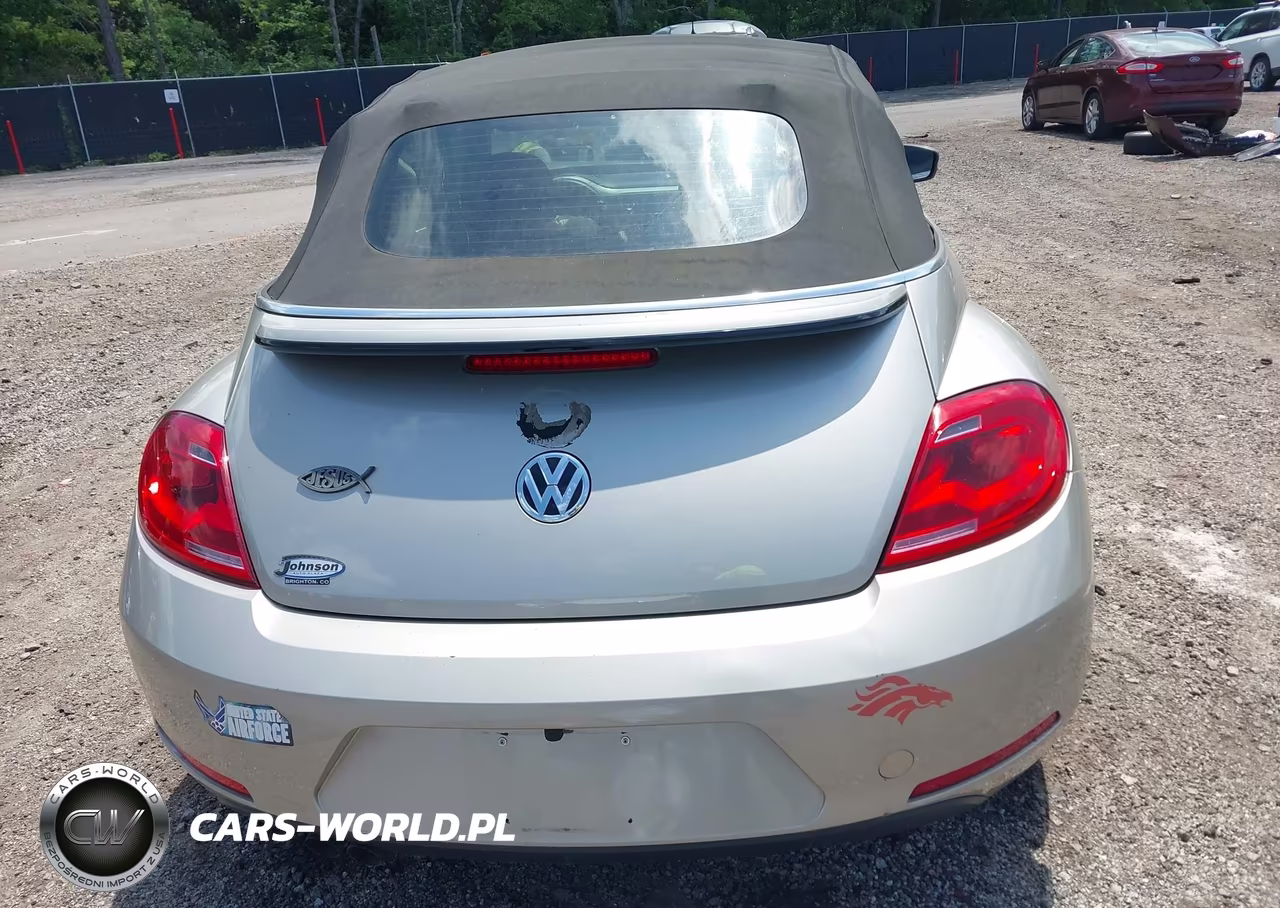 2015 Volkswagen Beetle 1.8T Classic VIN:3VW517AT4FM809699 - 16