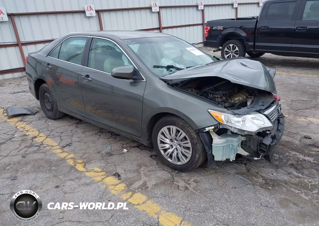 2014 Toyota Camry L – zdjęcie 1 z 17