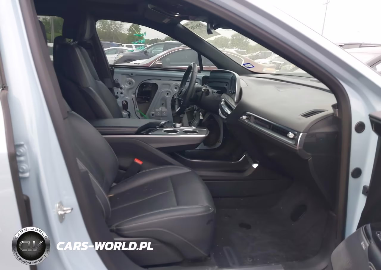2024 Cadillac Lyriq Luxury W-1Sd VIN:1GYKPRRK6RZ118537 - 5