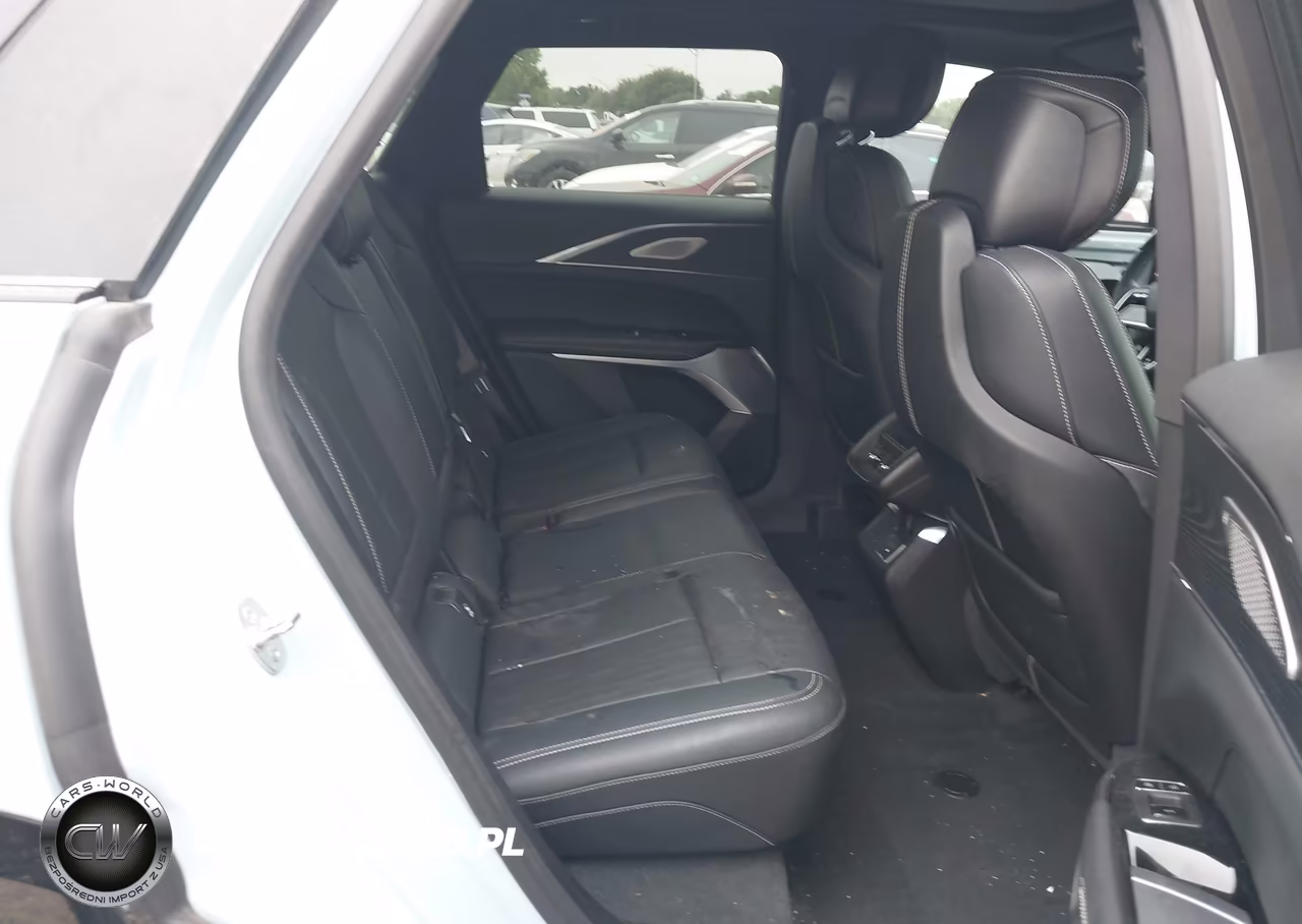 2024 Cadillac Lyriq Luxury W-1Sd VIN:1GYKPRRK6RZ118537 - 8