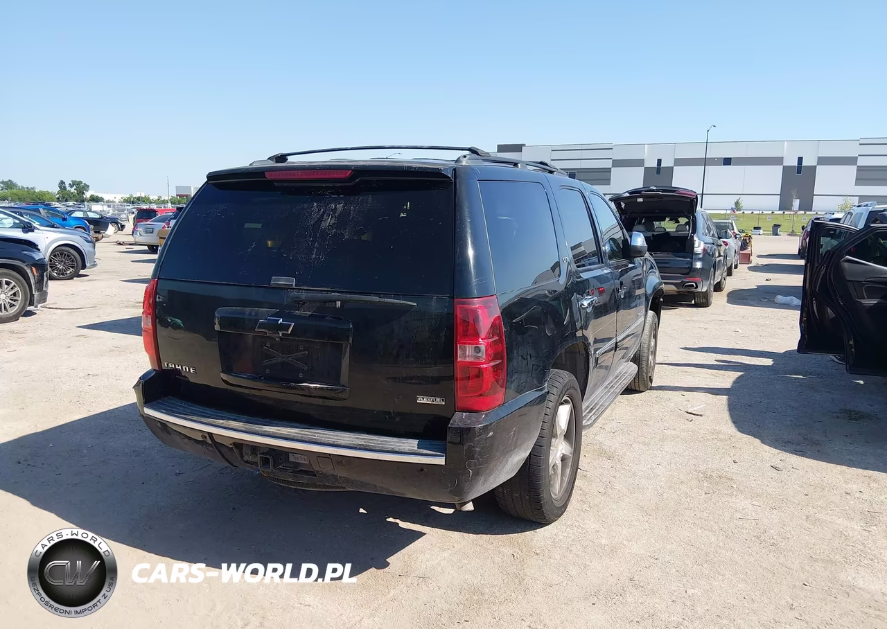 2009 Chevrolet Tahoe Ltz VIN:1GNFC33049R252736 - 4