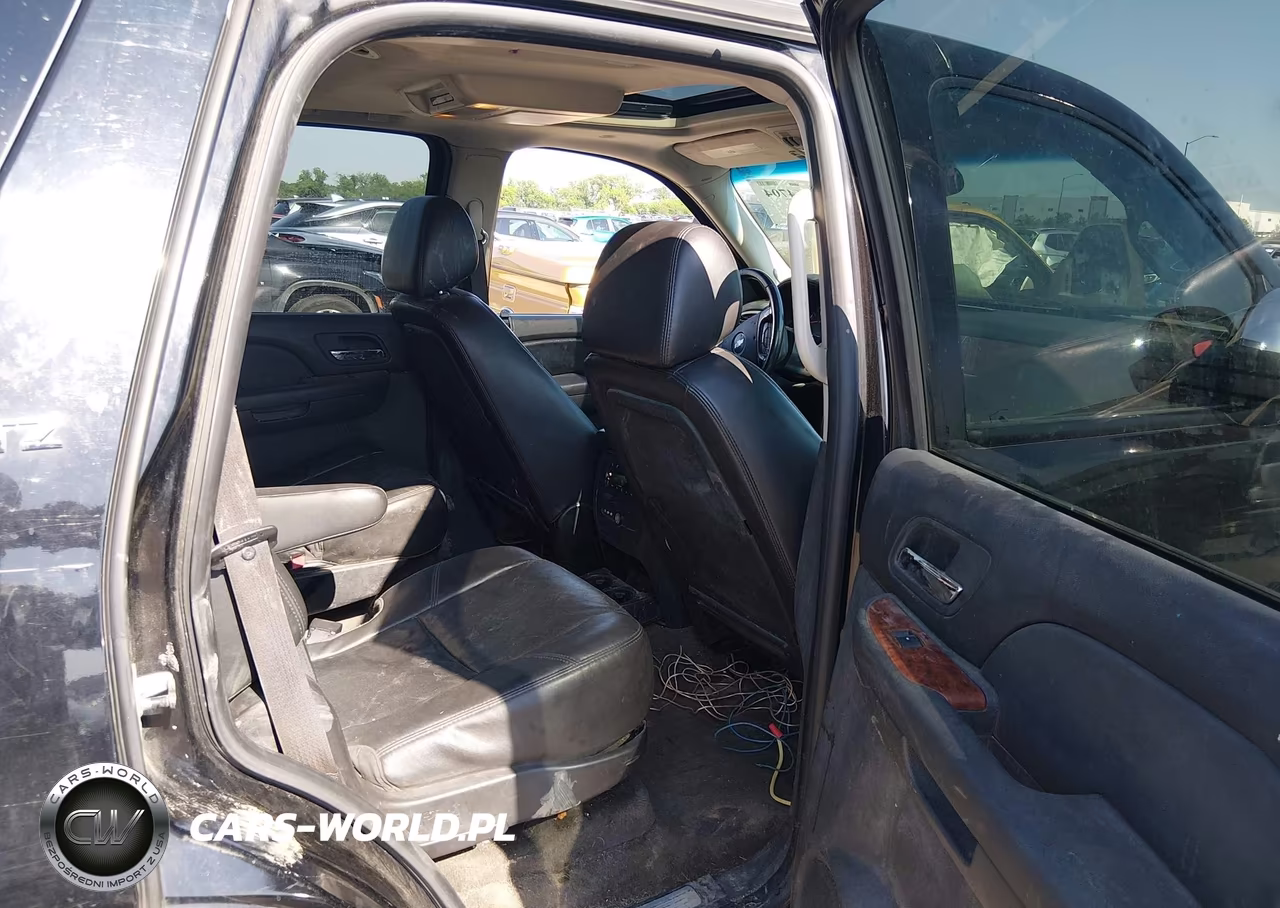 2009 Chevrolet Tahoe Ltz VIN:1GNFC33049R252736 - 8