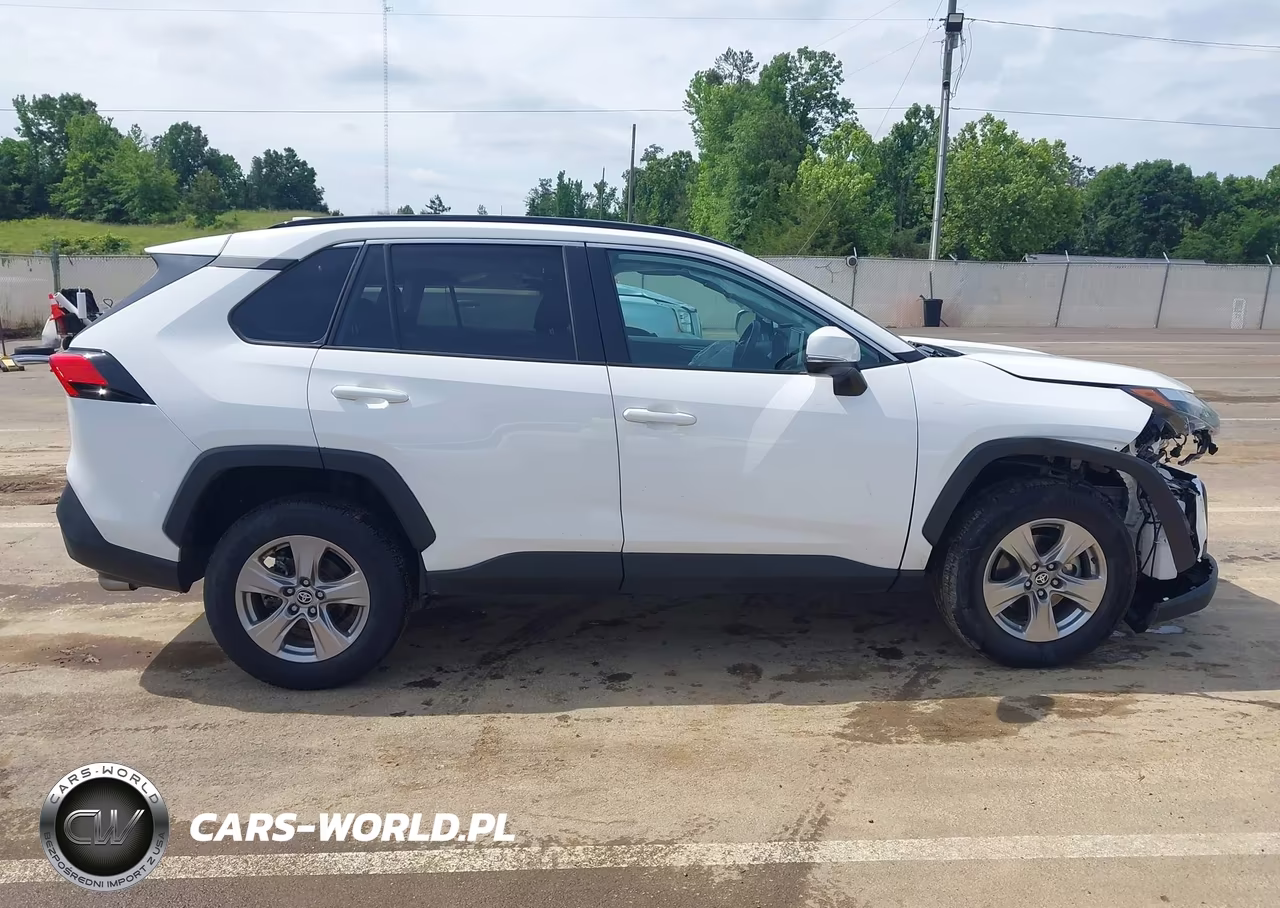 2024 Toyota Rav4 Xle VIN:2T3W1RFV6RW325016 - 13