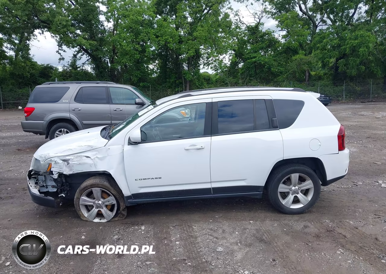 2016 Jeep Compass Latitude VIN:1C4NJCEAXGD599806 - 14