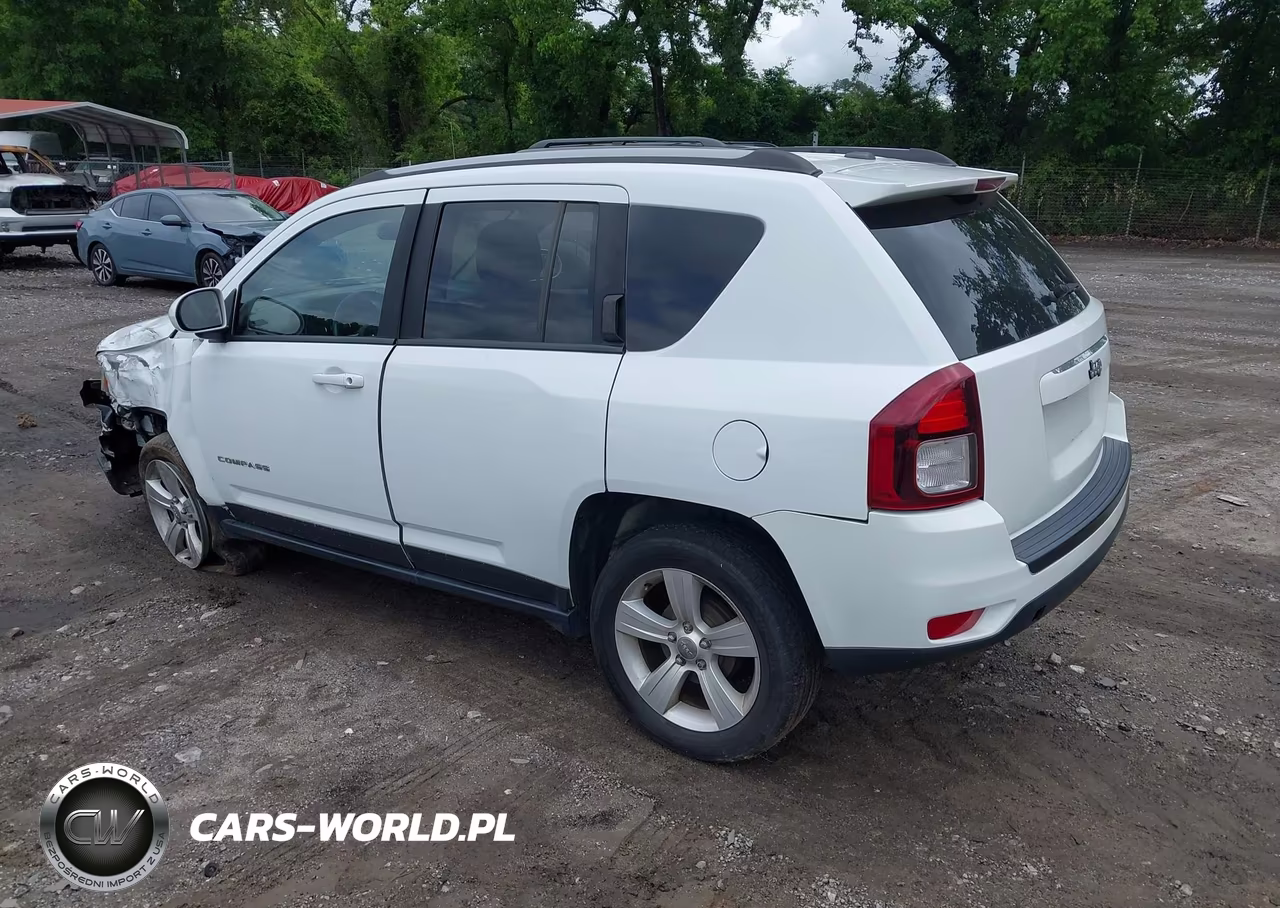 2016 Jeep Compass Latitude VIN:1C4NJCEAXGD599806 - 3