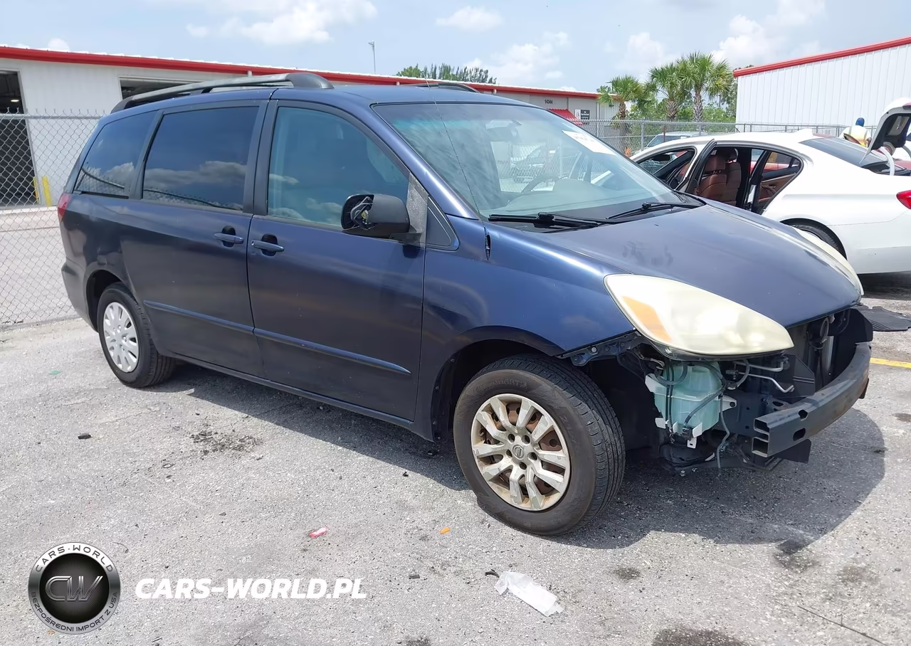 2005 Toyota Sienna Le