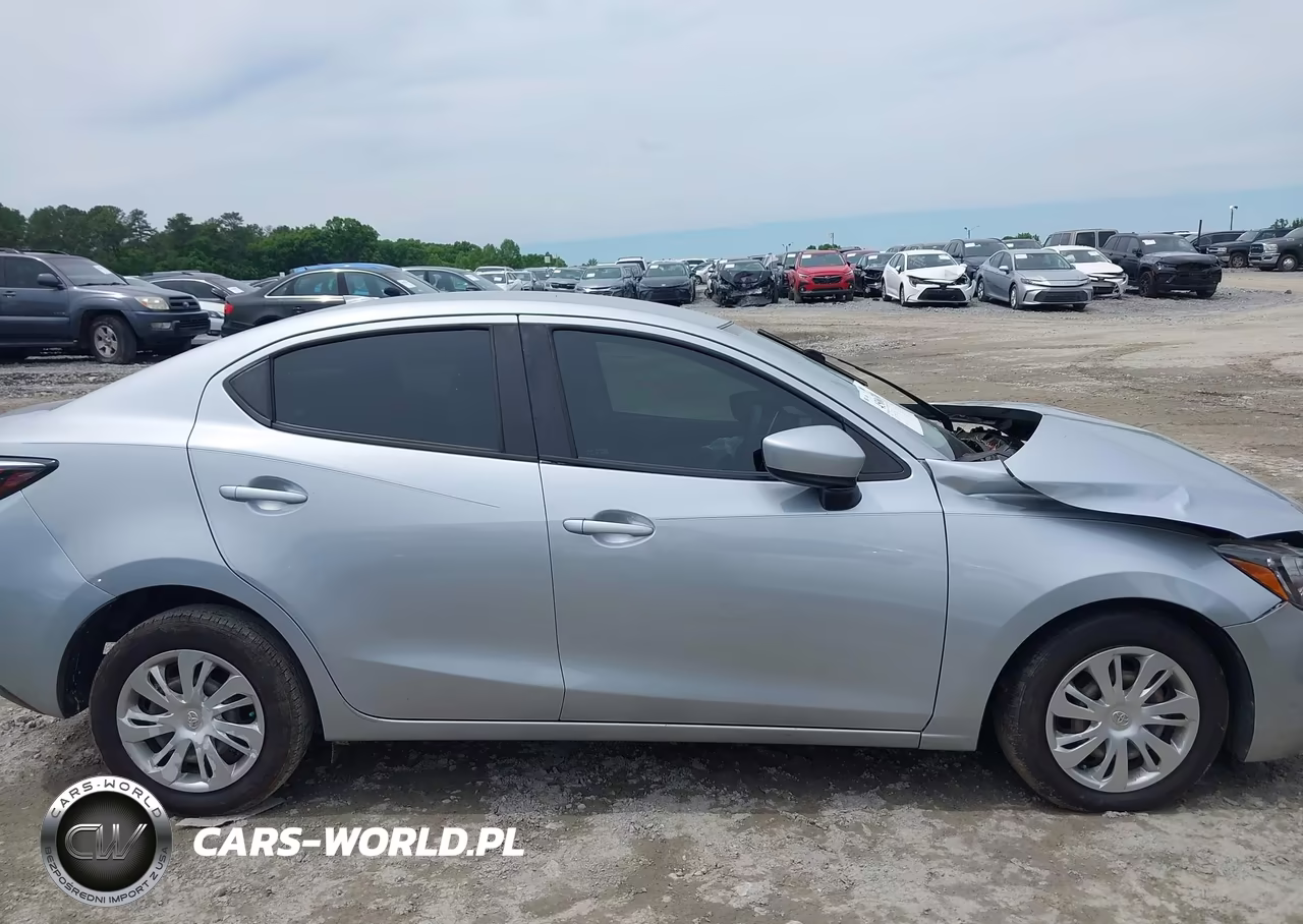 2019 Toyota Yaris L VIN:3MYDLBYV5KY526865 - 13