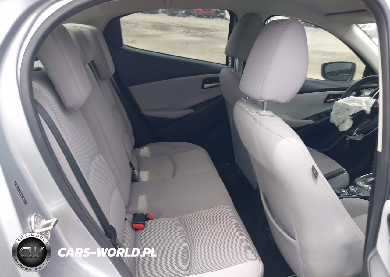 2019 Toyota Yaris L VIN:3MYDLBYV5KY526865 - 8