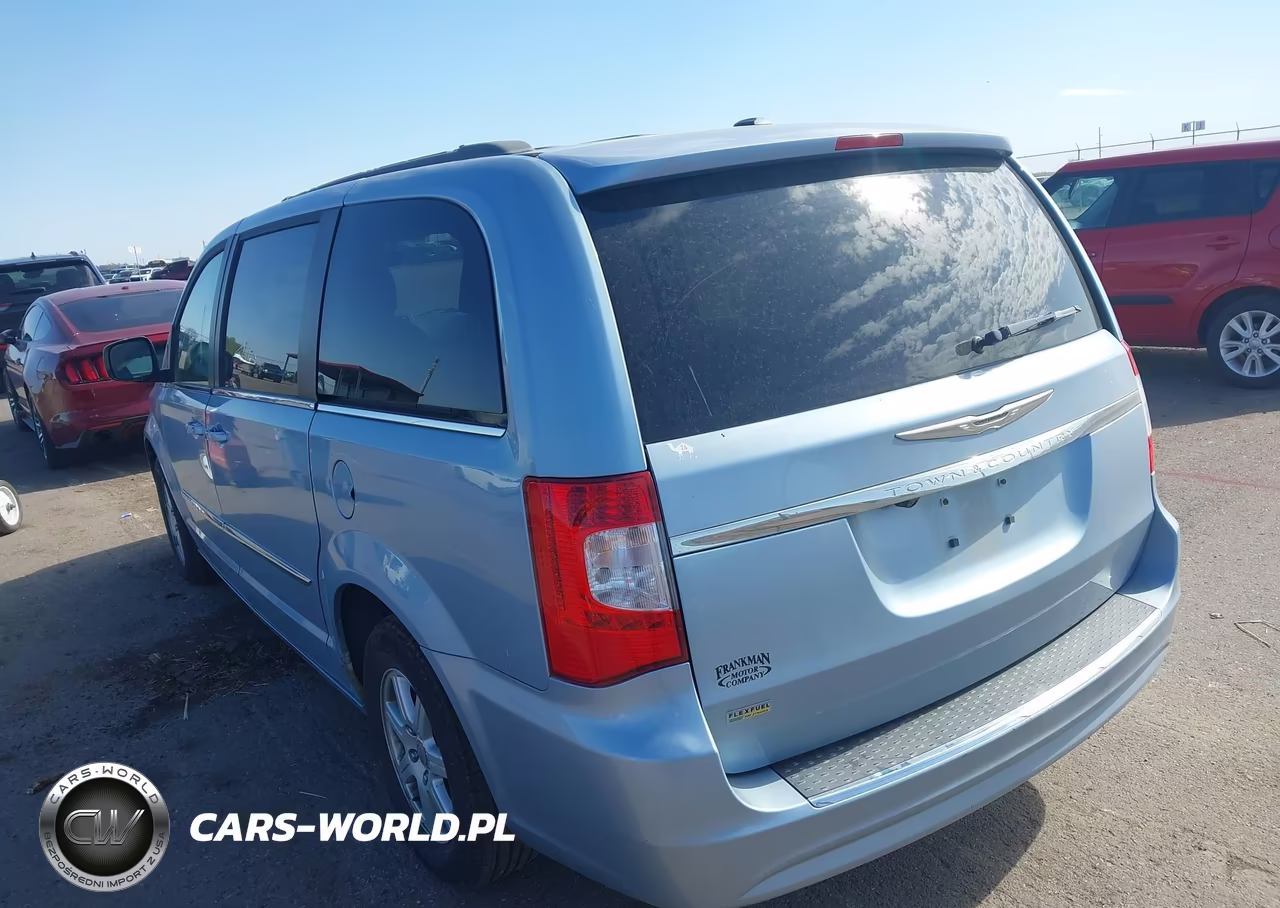2013 Chrysler Town & Country Touring VIN:2C4RC1BG3DR555180 - 3