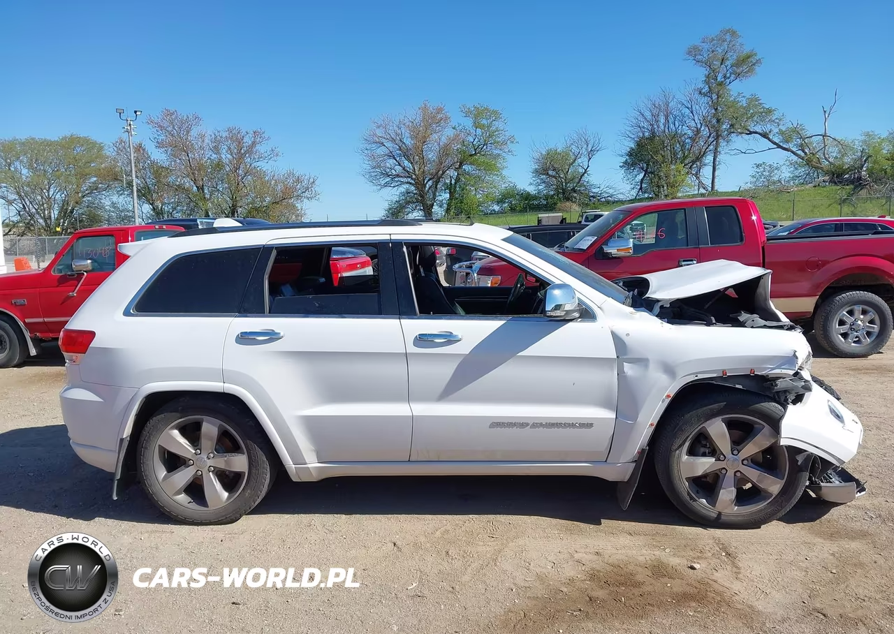 2015 Jeep Grand Cherokee Overland VIN:1C4RJFCG9FC804420 - 13
