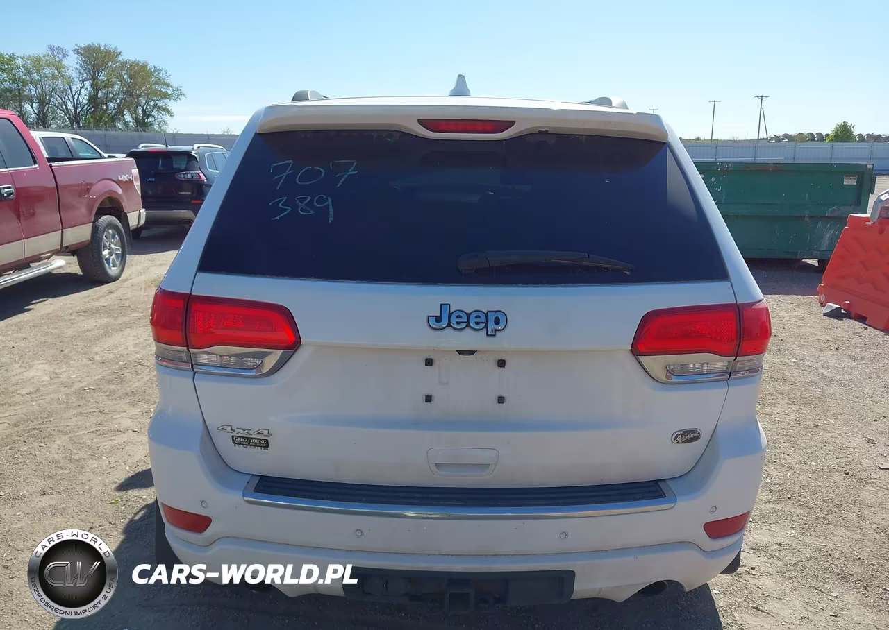 2015 Jeep Grand Cherokee Overland VIN:1C4RJFCG9FC804420 - 16