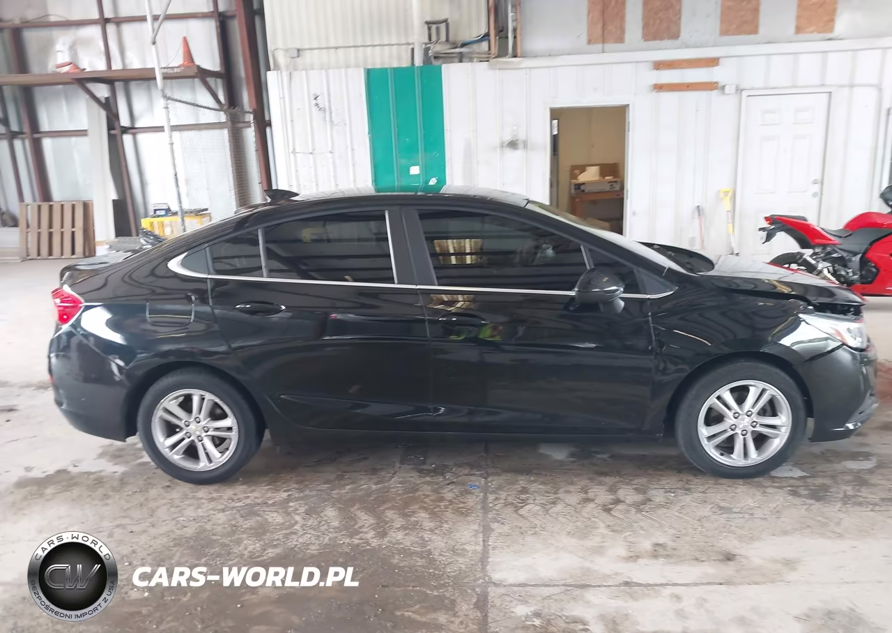 2018 Chevrolet Cruze Lt Auto VIN:1G1BE5SM7J7195703 - 13