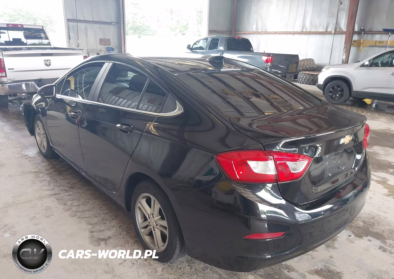 2018 Chevrolet Cruze Lt Auto VIN:1G1BE5SM7J7195703 - 3
