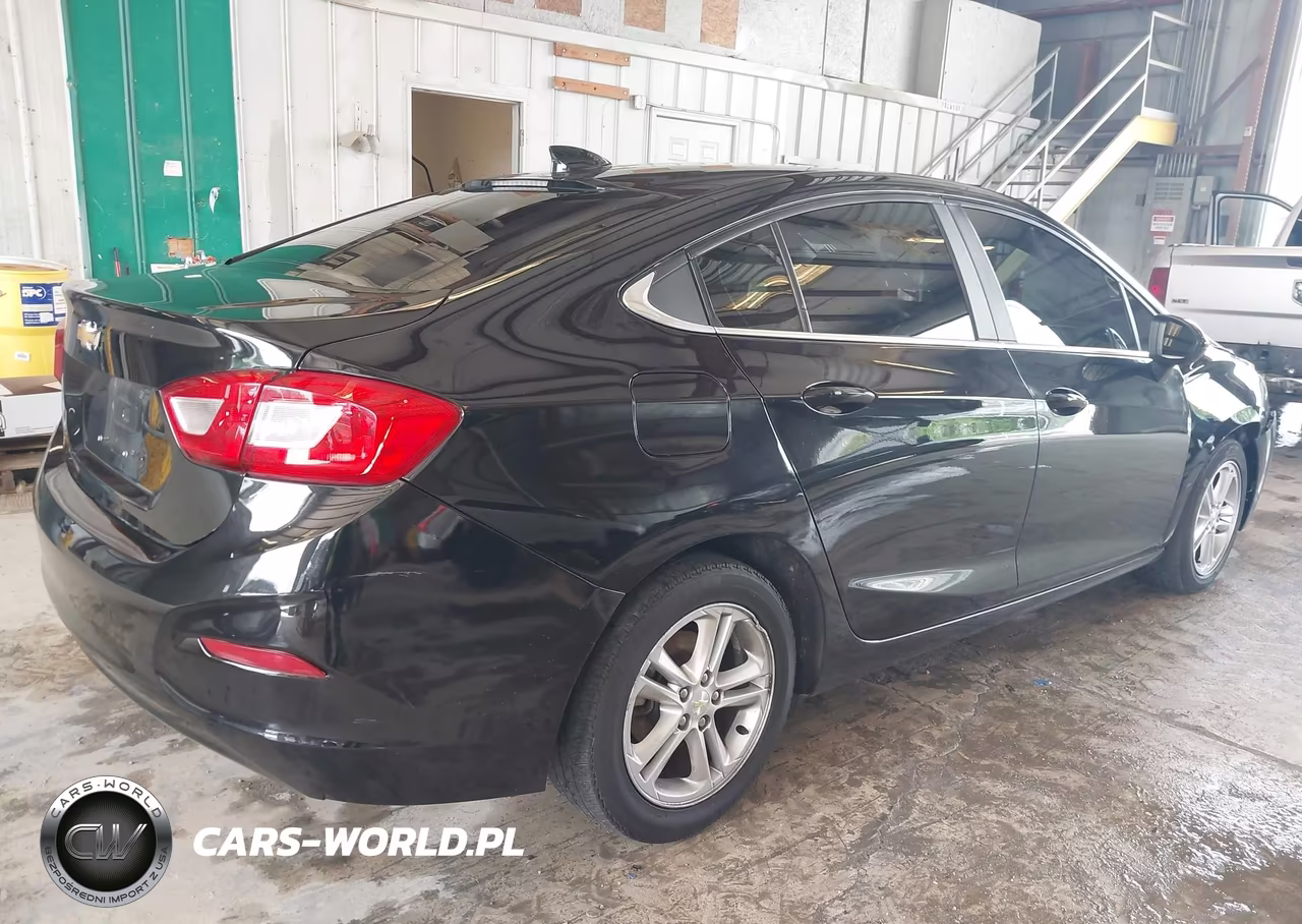 2018 Chevrolet Cruze Lt Auto VIN:1G1BE5SM7J7195703 - 4