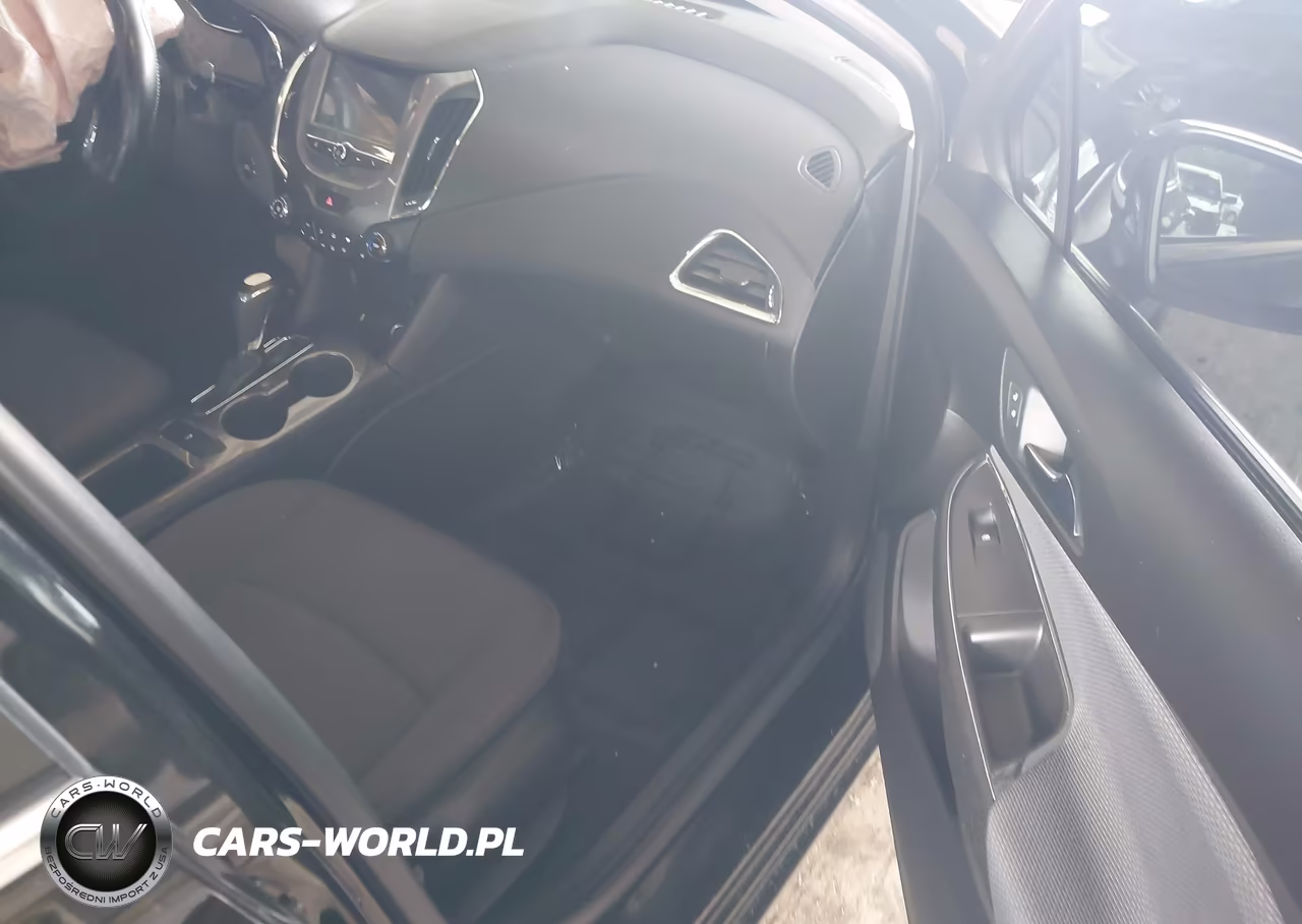 2018 Chevrolet Cruze Lt Auto VIN:1G1BE5SM7J7195703 - 5