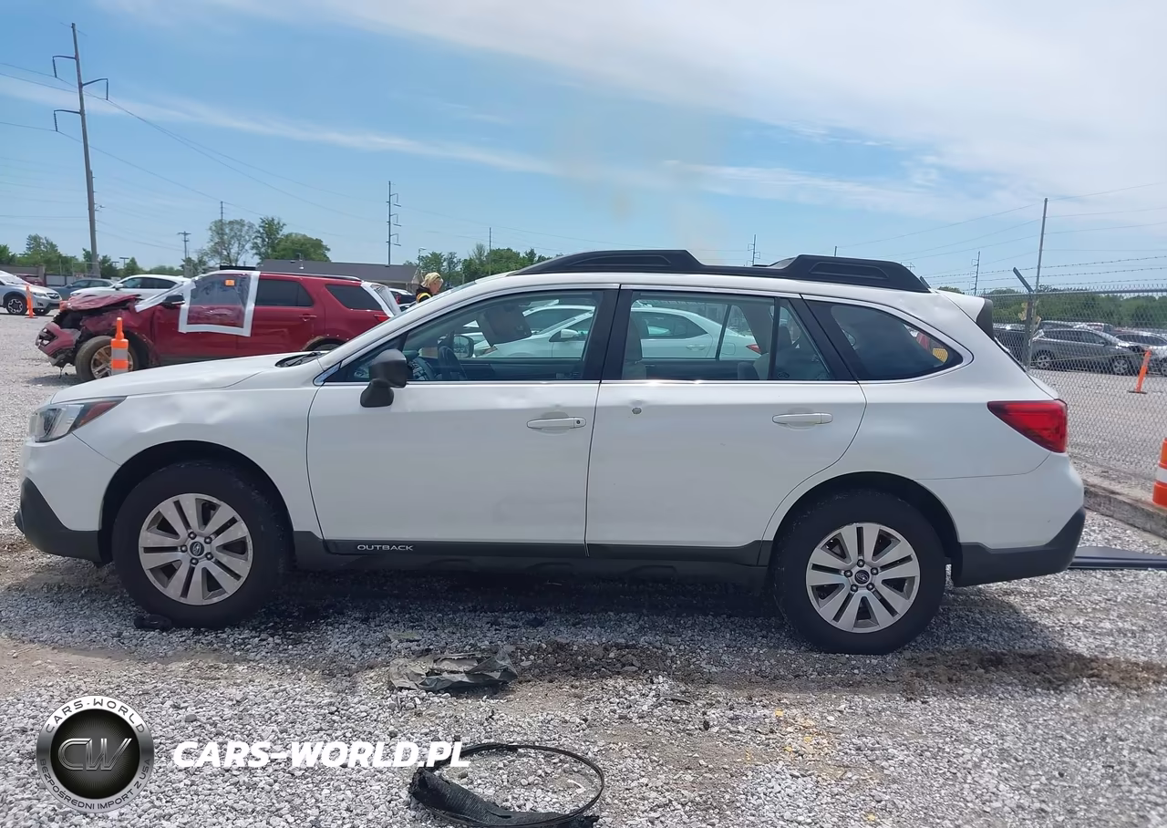 2018 Subaru Outback 2.5I VIN:4S4BSAAC9J3272270 - 14