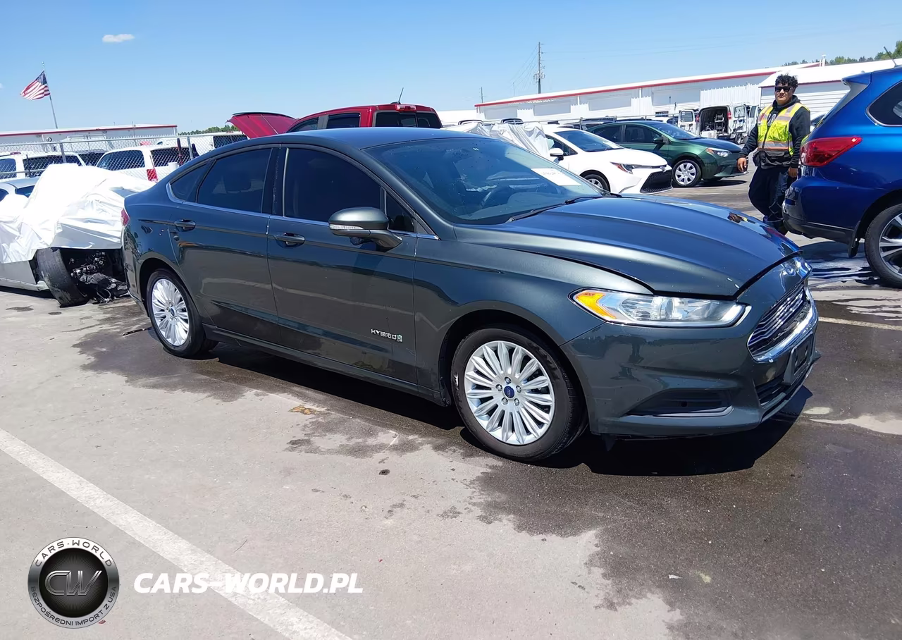 2015 Ford Fusion Hybrid Se – zdjęcie 1 z 17