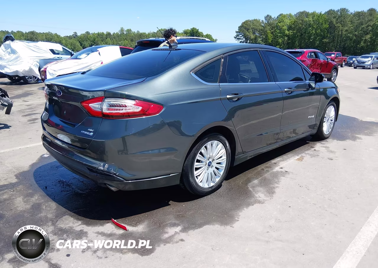 2015 Ford Fusion Hybrid Se VIN:3FA6P0LUXFR131505 - 4