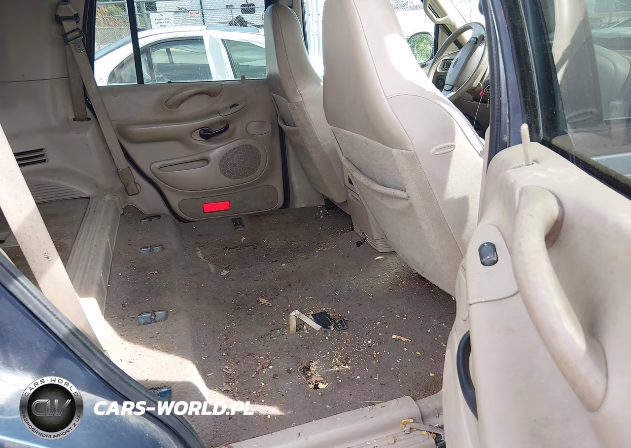 2001 Ford Expedition Eddie Bauer VIN:1FMFU18L91LA99027 - 8
