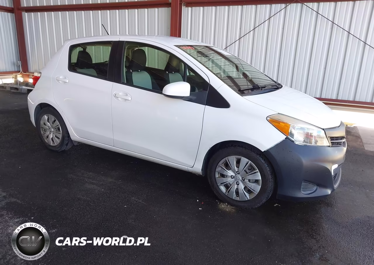 2013 Toyota Yaris Le