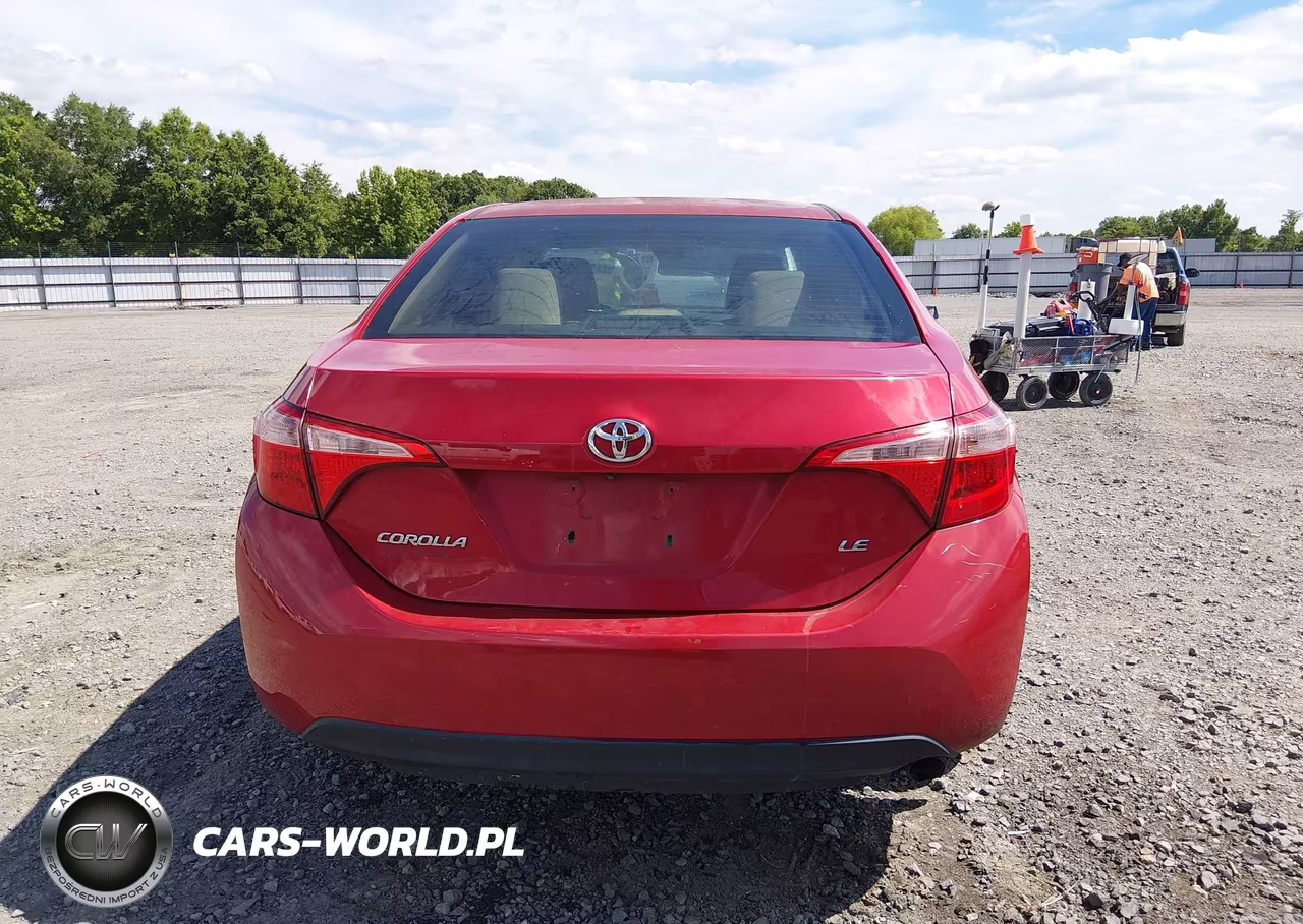 2018 Toyota Corolla Le VIN:2T1BURHE0JC053032 - 16