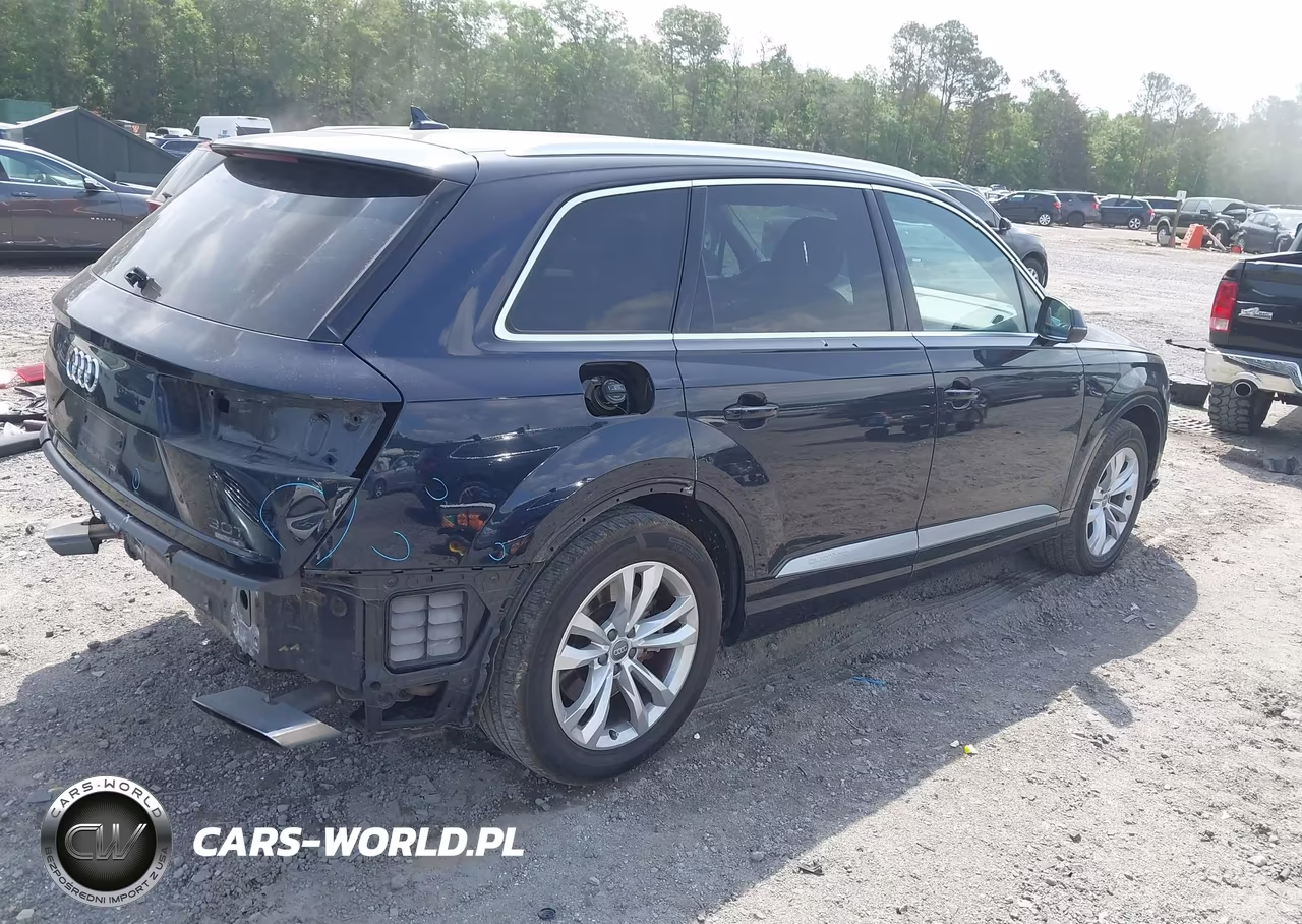 2017 Audi Q7 3.0T Premium VIN:WA1AAAF70HD007444 - 4