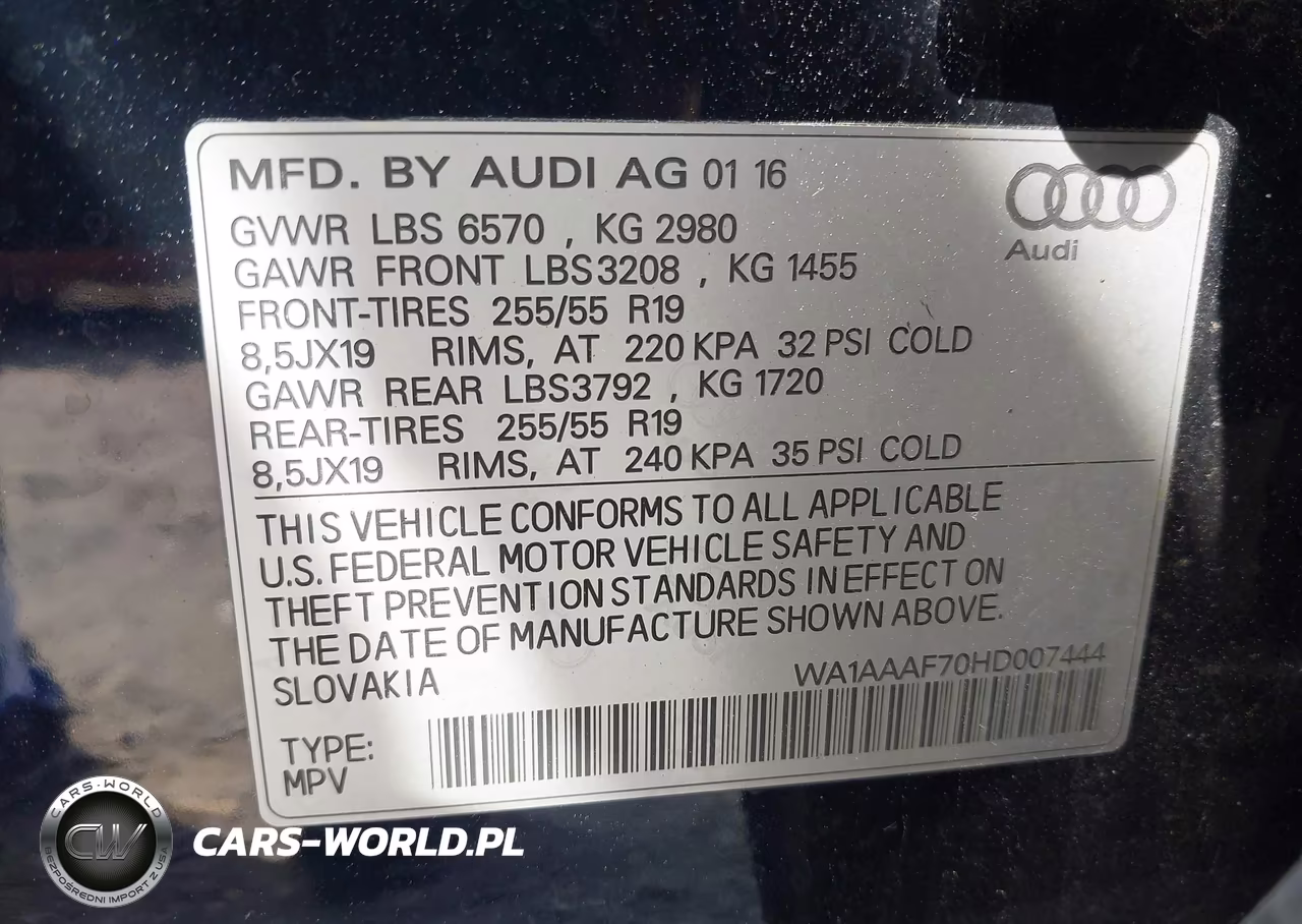 2017 Audi Q7 3.0T Premium VIN:WA1AAAF70HD007444 - 9