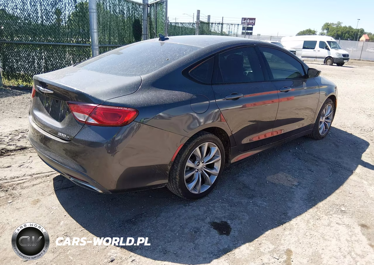 2015 Chrysler 200 S VIN:1C3CCCBB5FN739191 - 4