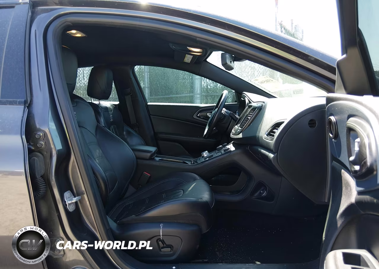 2015 Chrysler 200 S VIN:1C3CCCBB5FN739191 - 5