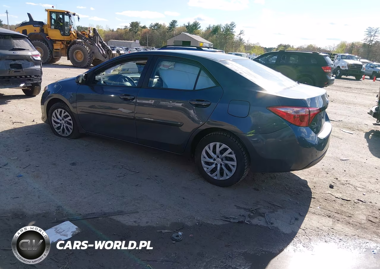 2017 Toyota Corolla Le VIN:2T1BURHE6HC901313 - 3