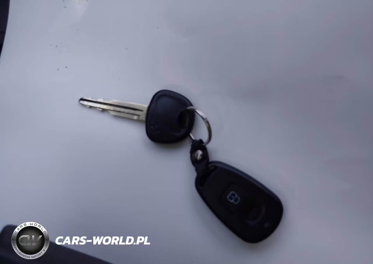 2002 Hyundai Elantra Gt VIN:KMHDN55D32U063208 - 11