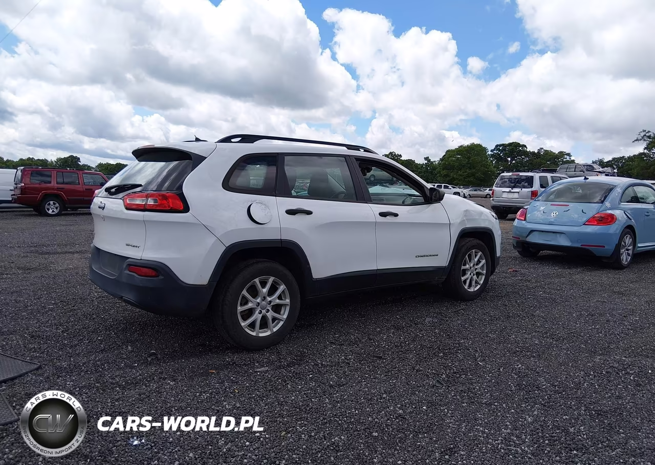 2015 Jeep Cherokee Sport VIN:1C4PJMAB7FW614231 - 4