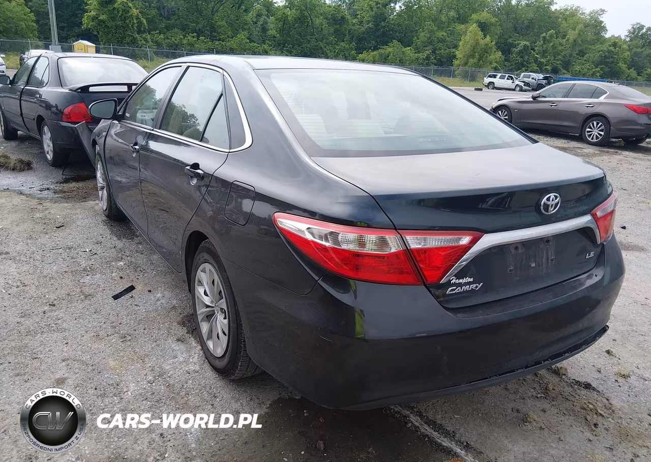 2015 Toyota Camry Le VIN:4T4BF1FK3FR508908 - 3