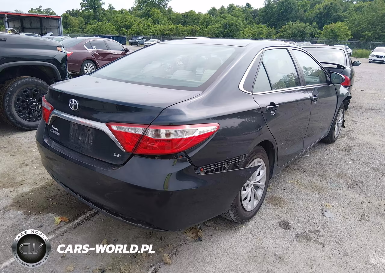 2015 Toyota Camry Le VIN:4T4BF1FK3FR508908 - 4