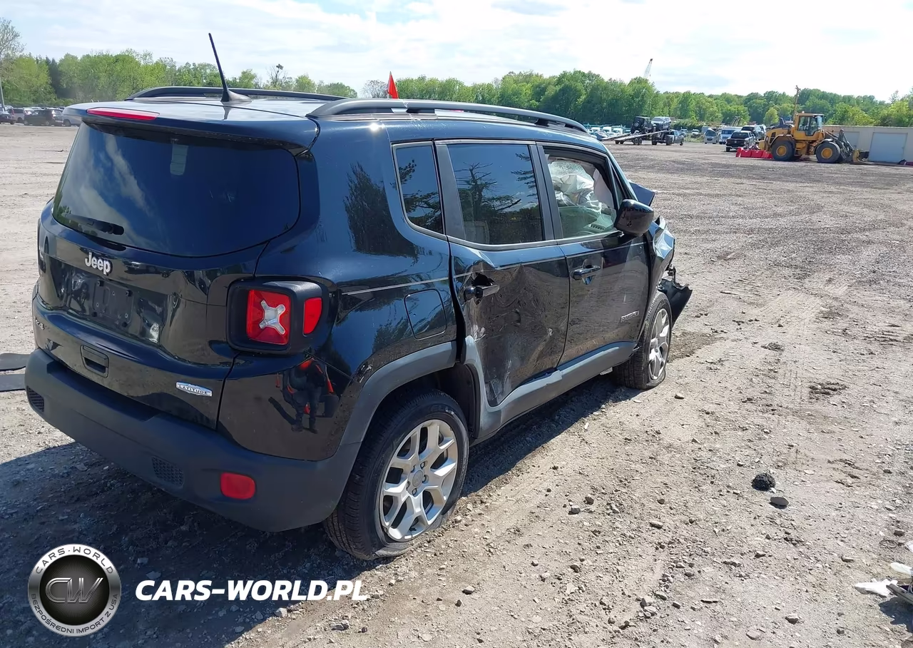 2018 Jeep Renegade Latitude 4X4 VIN:ZACCJBBB2JPH82947 - 4