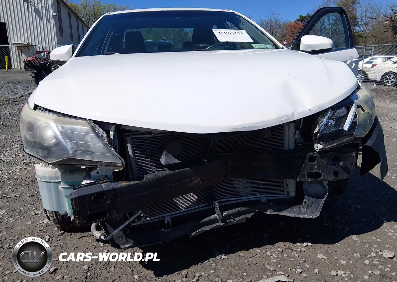 2014 Toyota Camry Se VIN:NY74323 - 6
