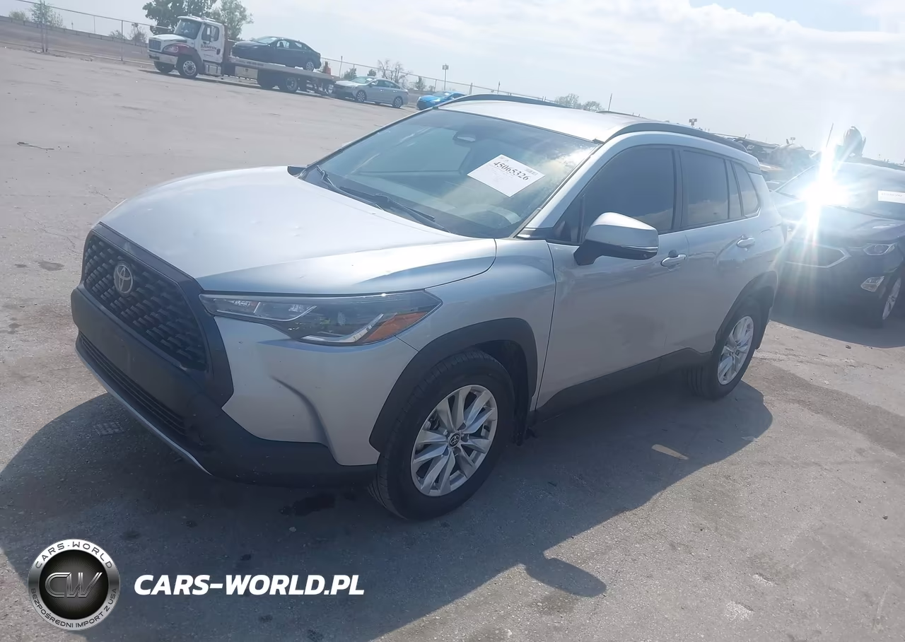 2023 Toyota Corolla Cross Le VIN:7MUCAABG8PV075388 - 2