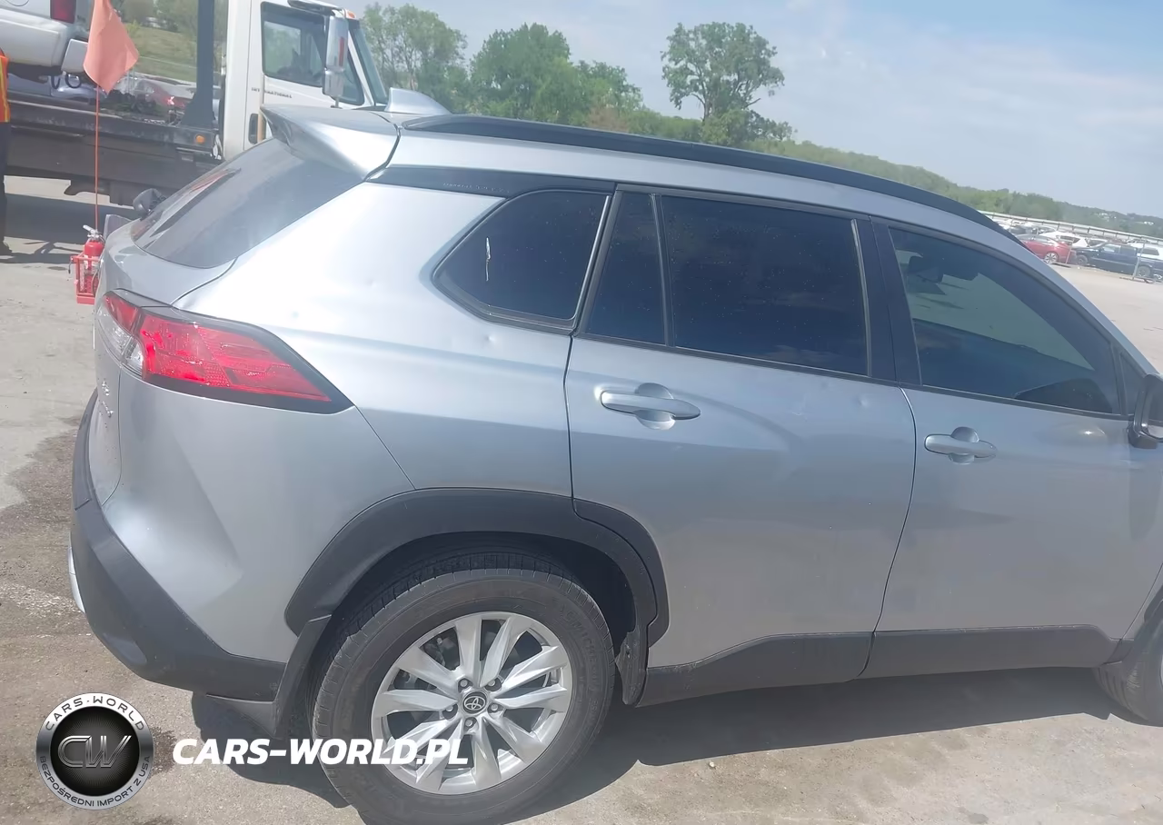2023 Toyota Corolla Cross Le VIN:7MUCAABG8PV075388 - 20