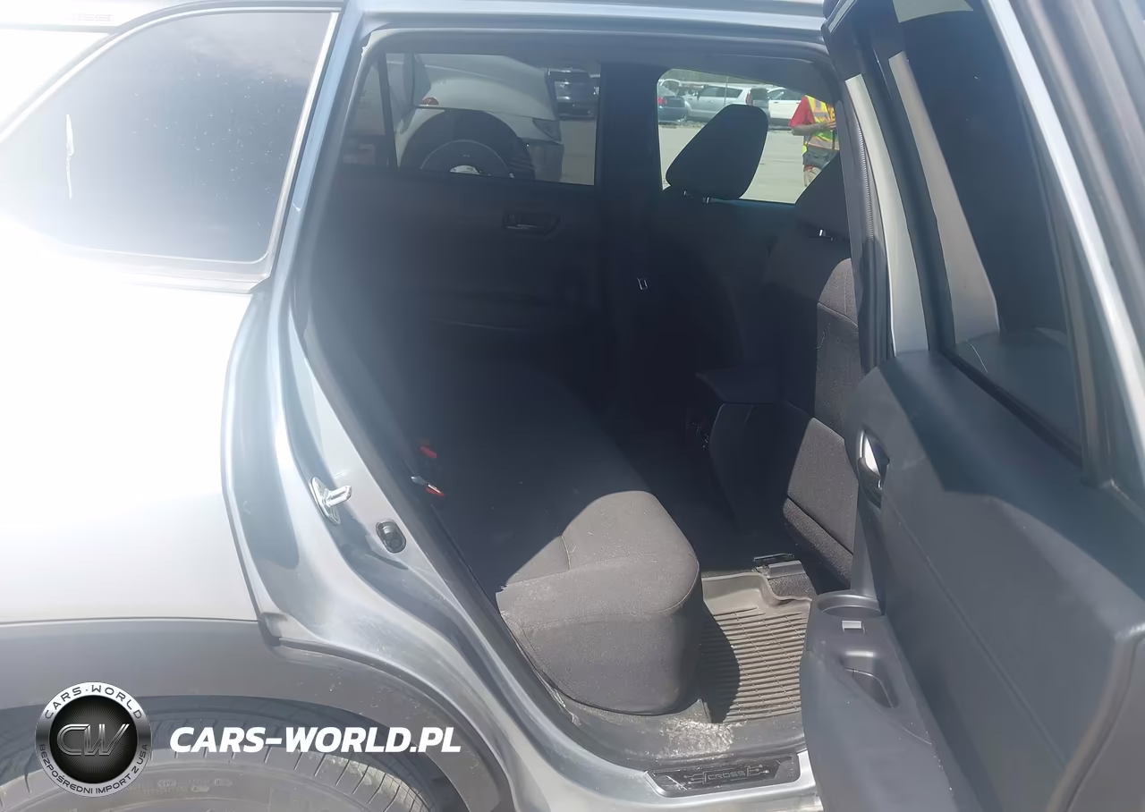 2023 Toyota Corolla Cross Le VIN:7MUCAABG8PV075388 - 8