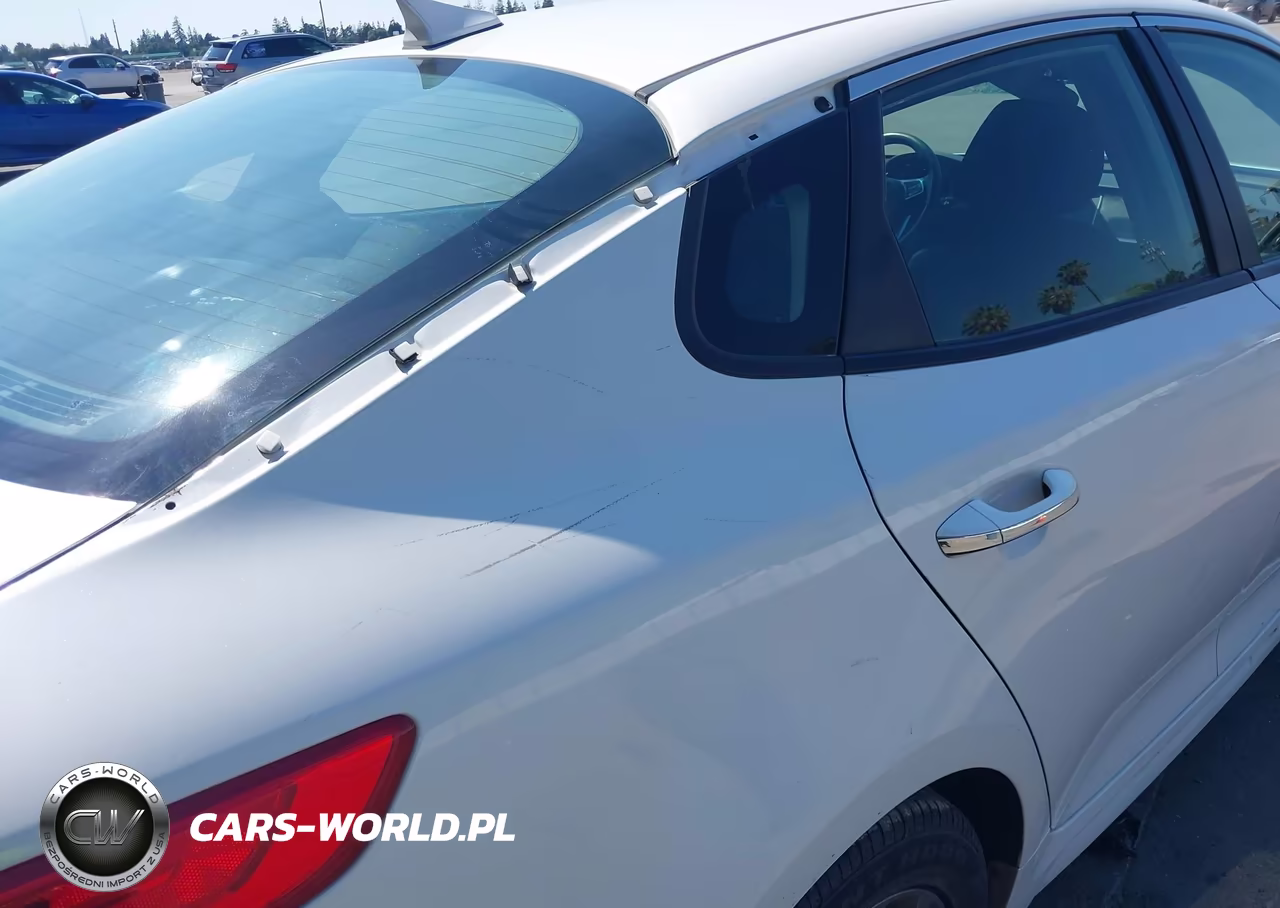 2019 Kia Optima Lx VIN:5XXGT4L39KG354457 - 19