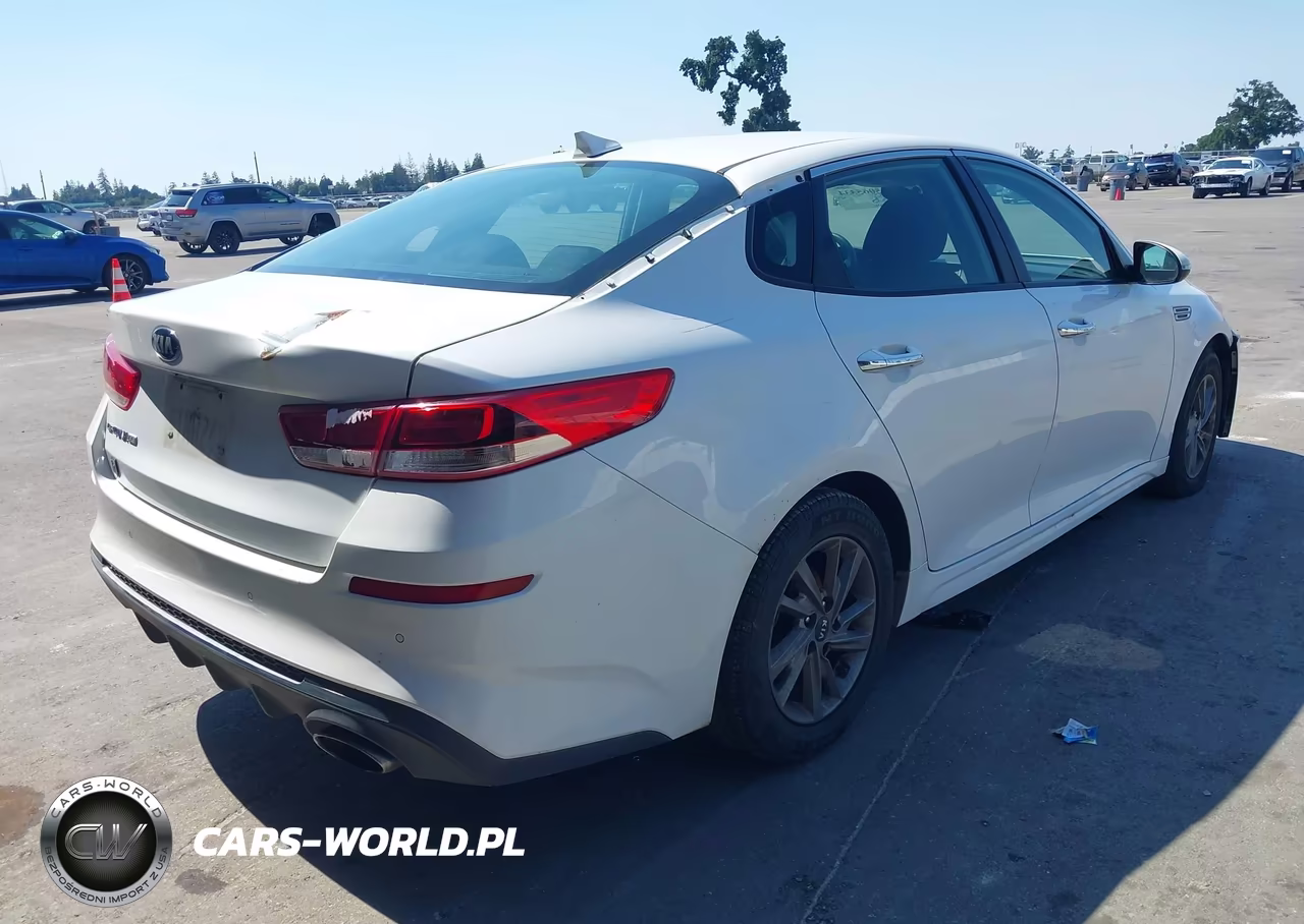 2019 Kia Optima Lx VIN:5XXGT4L39KG354457 - 4