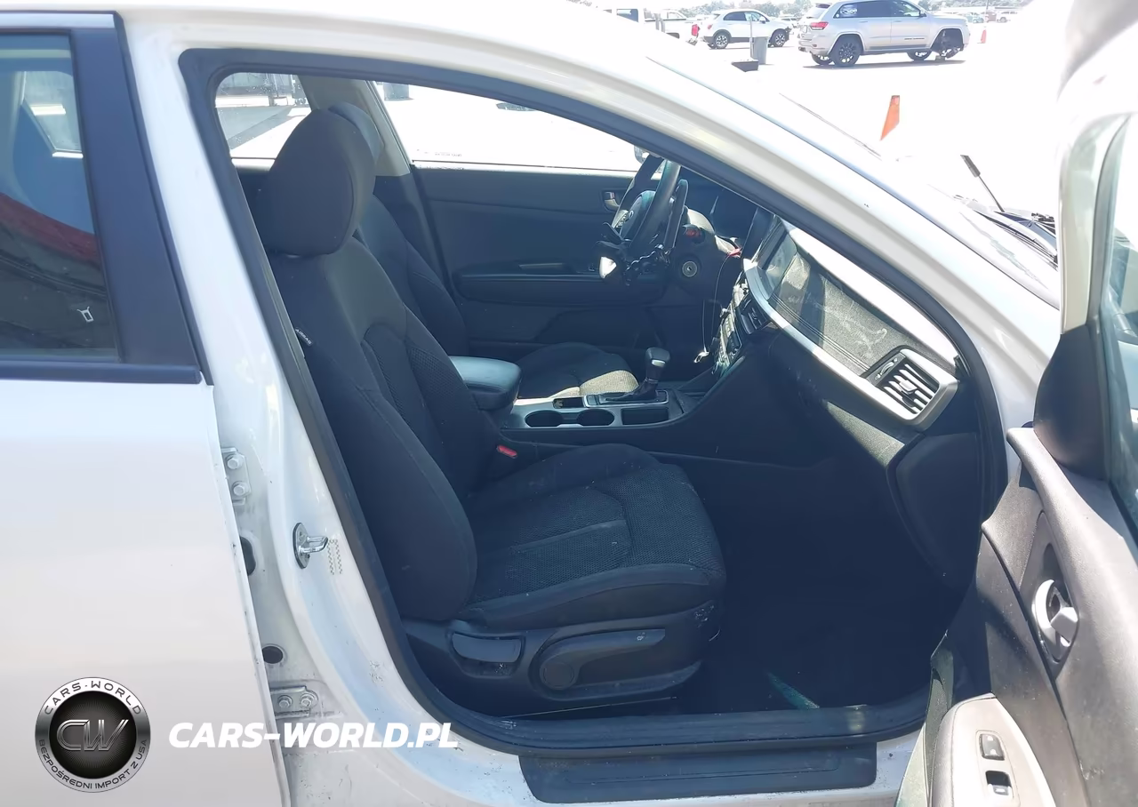 2019 Kia Optima Lx VIN:5XXGT4L39KG354457 - 5