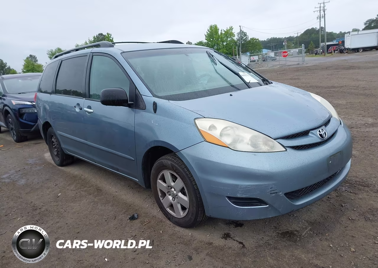 Główne zdjęcie 2010 Toyota Sienna Le