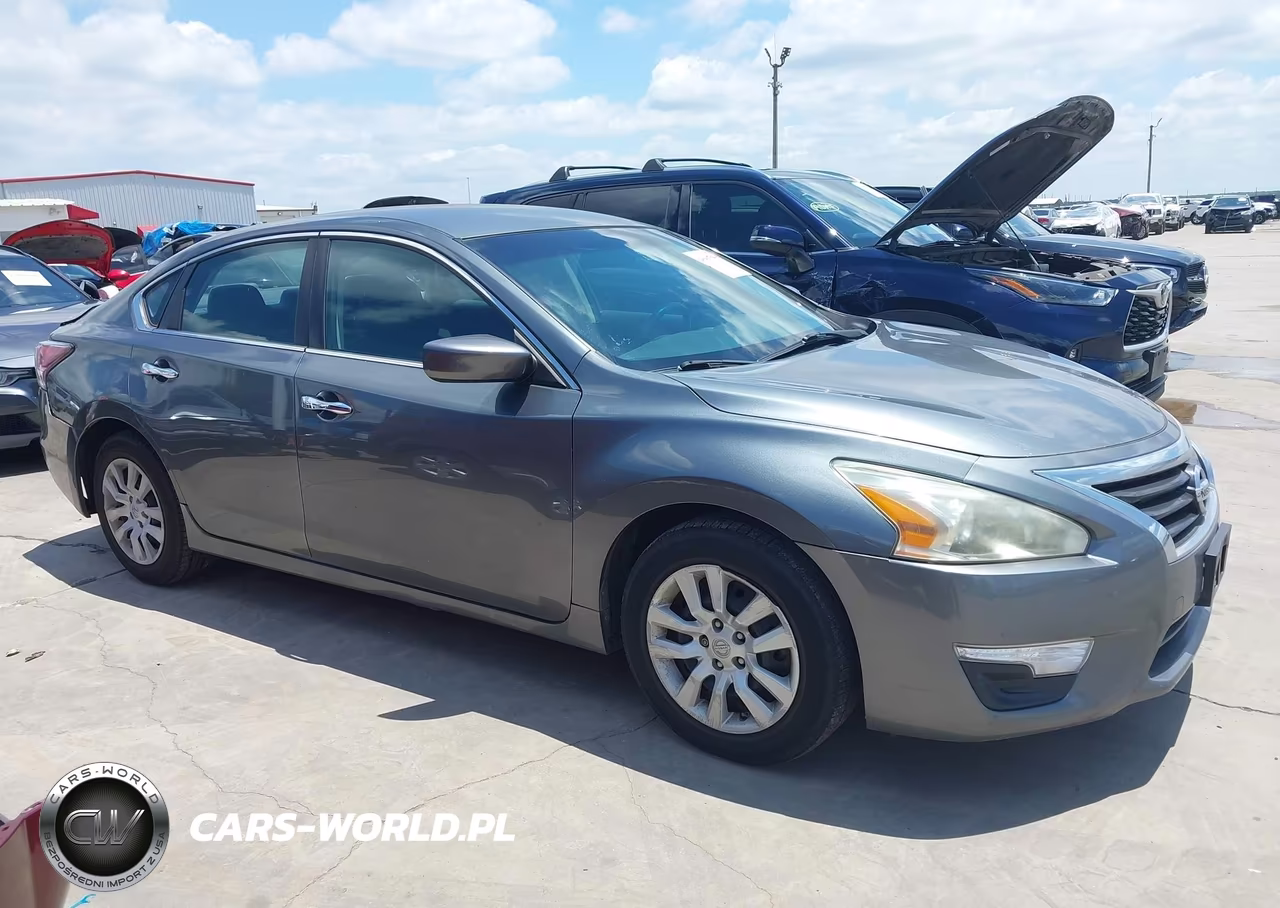 2014 Nissan Altima 2.5 S VIN:1N4AL3AP2EN358113 - 13