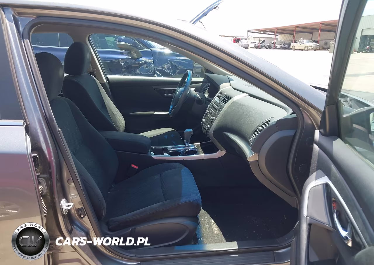 2014 Nissan Altima 2.5 S VIN:1N4AL3AP2EN358113 - 5