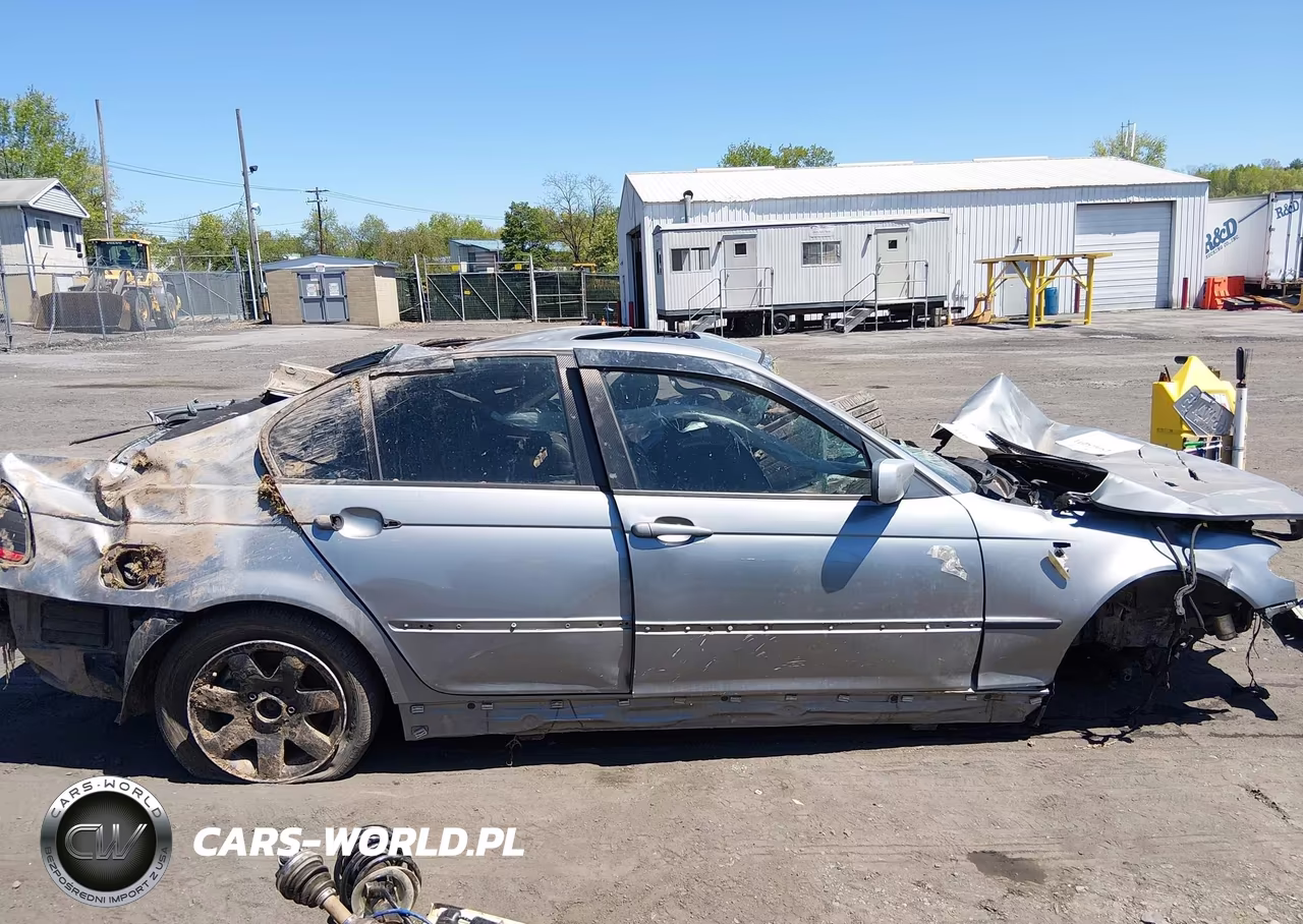 2004 BMW 325Xi VIN:WBAEU33464PF62198 - 12