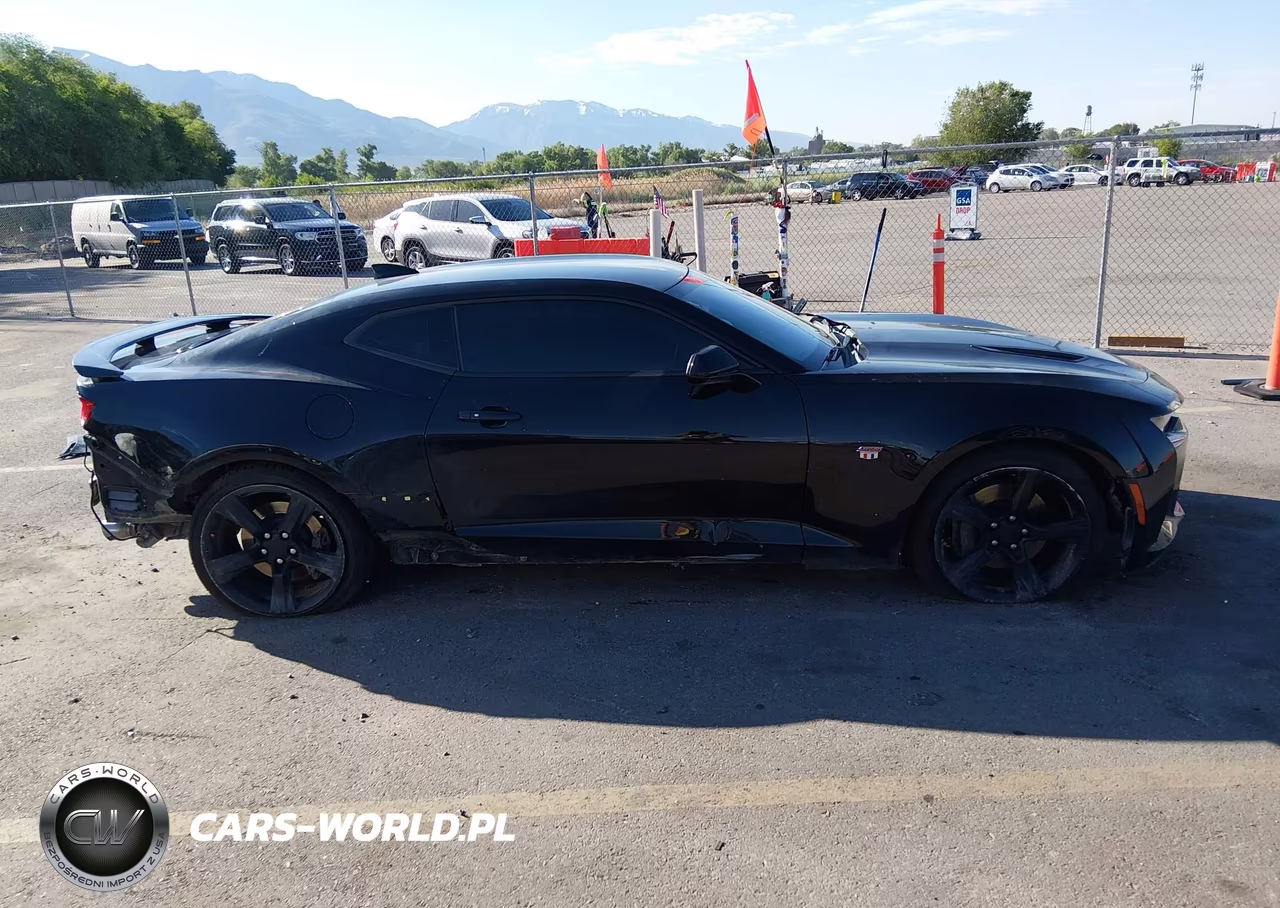 2018 Chevrolet Camaro 1Ss VIN:1G1FE1R77J0121751 - 14